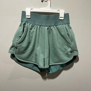 Gymshark Chalk Collection High Waisted Relaxed Fit Shorts – Sage Green – Small